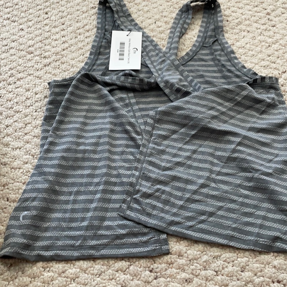 Zyia Nimbus Split back tank
